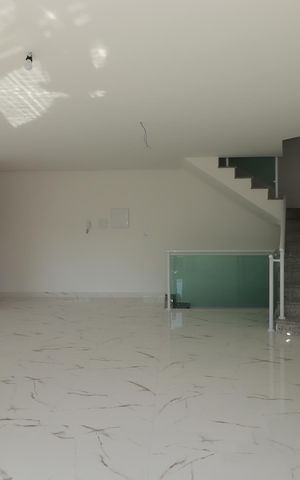 Casa à venda com 140m², 2 quartos e 3 vagasSala