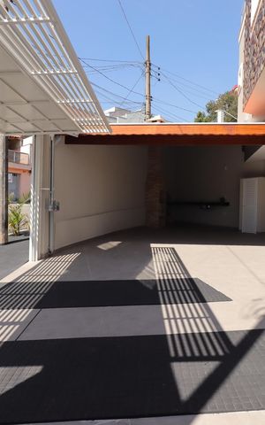 Casa à venda com 140m², 2 quartos e 3 vagasGaragem