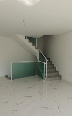 Casa à venda com 140m², 2 quartos e 3 vagasSala