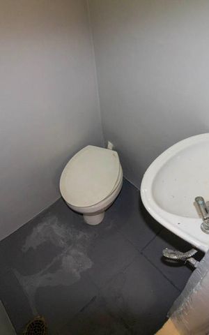 Casa à venda com 101m², 2 quartos e 2 vagas Casa à venda com 101m², 2 quartos e 2 vagasLavabo
