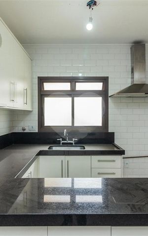 Apartamento à venda com 155m², 4 quartos e 3 vagas