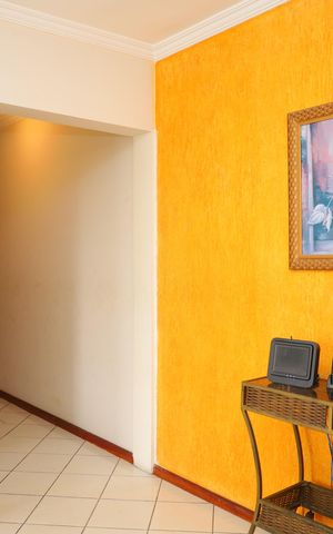 Casa à venda com 338m², 4 quartos e 4 vagasHall entre quartos