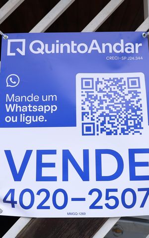 Casa à venda com 338m², 4 quartos e 4 vagasPlaca GRANDE instalada no portão do imóvel, dia 25.08.2026 - Código da placa: MMGQ-1269