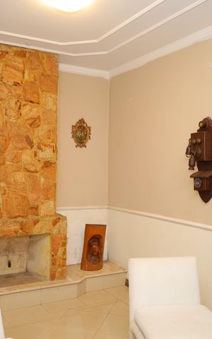 Casa à venda com 338m², 4 quartos e 4 vagasSala 2