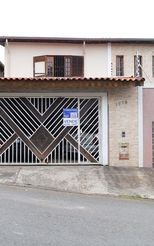 Casa à venda com 338m², 4 quartos e 4 vagasPlaca GRANDE instalada no portão do imóvel, dia 25.08.2026 - Código da placa: MMGQ-1269