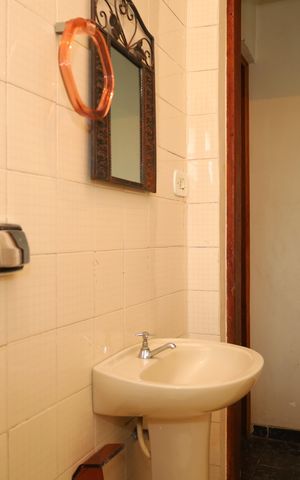 Casa à venda com 338m², 4 quartos e 4 vagasBanheiro 2 - Suíte - Quarto 4