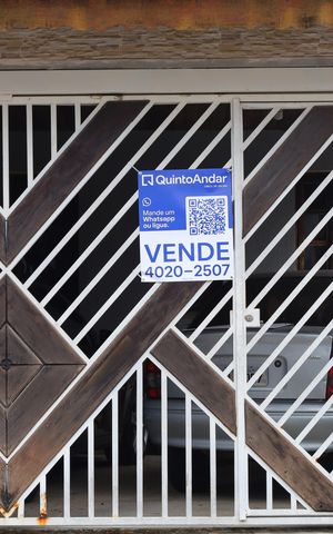 Casa à venda com 338m², 4 quartos e 4 vagasPlaca GRANDE instalada no portão do imóvel, dia 25.08.2026 - Código da placa: MMGQ-1269