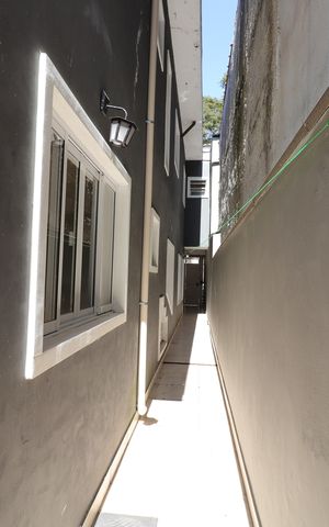Casa à venda com 150m², 4 quartos e 2 vagasCorredor Externo