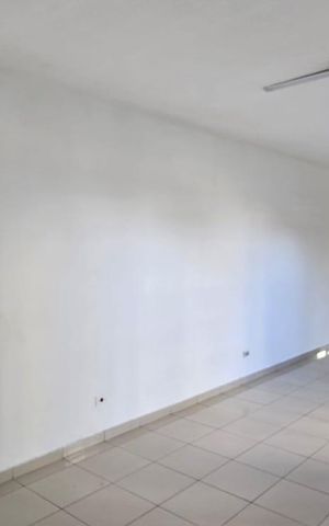 Casa à venda com 141m², 3 quartos e 2 vagas Casa à venda com 141m², 3 quartos e 2 vagasSala