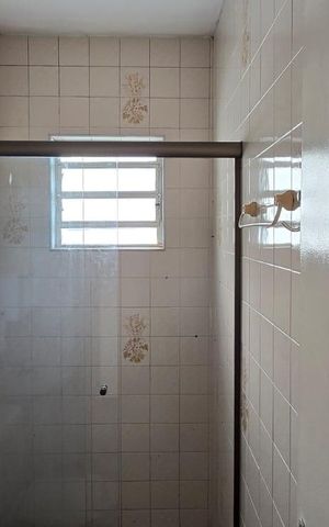 Casa à venda com 141m², 3 quartos e 2 vagas Casa à venda com 141m², 3 quartos e 2 vagasBanheiro Social