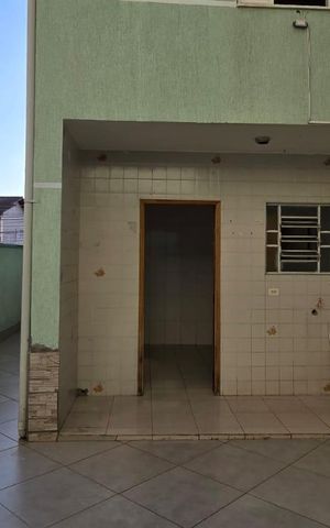 Casa à venda com 141m², 3 quartos e 2 vagas Casa à venda com 141m², 3 quartos e 2 vagasÁrea de Serviço