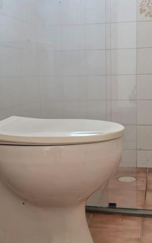 Casa à venda com 141m², 3 quartos e 2 vagas Casa à venda com 141m², 3 quartos e 2 vagasBanheiro Social