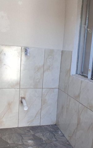 Casa para alugar com 70m², 2 quartos e 1 vaga Casa para alugar com 70m², 2 quartos e 1 vagaÁrea de serviço