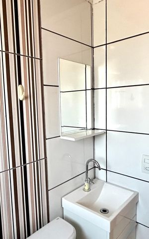Casa à venda com 238m², 3 quartos e 3 vagas Casa à venda com 238m², 3 quartos e 3 vagasBanheiro 1