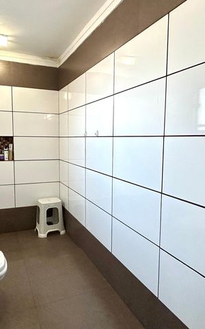 Casa à venda com 238m², 3 quartos e 3 vagas Casa à venda com 238m², 3 quartos e 3 vagasBanheiro da Suíte 2