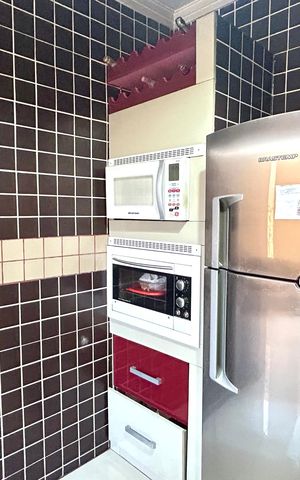 Casa à venda com 238m², 3 quartos e 3 vagas Casa à venda com 238m², 3 quartos e 3 vagasCozinha