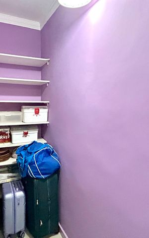 Casa à venda com 238m², 3 quartos e 3 vagas Casa à venda com 238m², 3 quartos e 3 vagasCloset da suíte 2