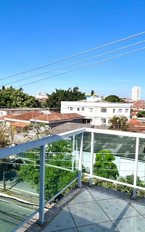 Casa à venda com 238m², 3 quartos e 3 vagas Casa à venda com 238m², 3 quartos e 3 vagasSacada