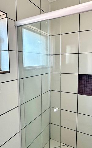Casa à venda com 238m², 3 quartos e 3 vagas Casa à venda com 238m², 3 quartos e 3 vagasBanheiro da Suíte 1