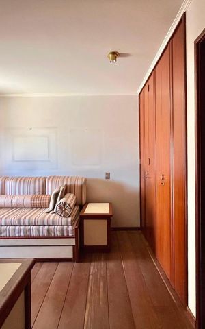 Apartamento à venda com 360m², 4 quartos e 3 vagas Apartamento à venda com 360m², 4 quartos e 3 vagasSuíte 2