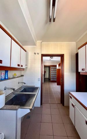 Apartamento à venda com 360m², 4 quartos e 3 vagas Apartamento à venda com 360m², 4 quartos e 3 vagasÁrea de Serviço