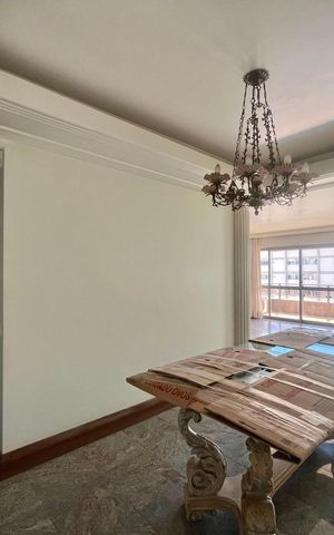 Apartamento à venda com 360m², 4 quartos e 3 vagas Apartamento à venda com 360m², 4 quartos e 3 vagasSala