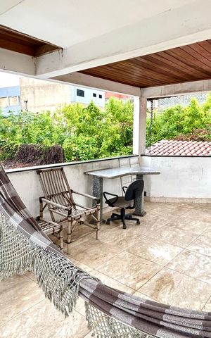 Casa à venda com 200m², 2 quartos e 4 vagas Casa à venda com 200m², 2 quartos e 4 vagasQuintal