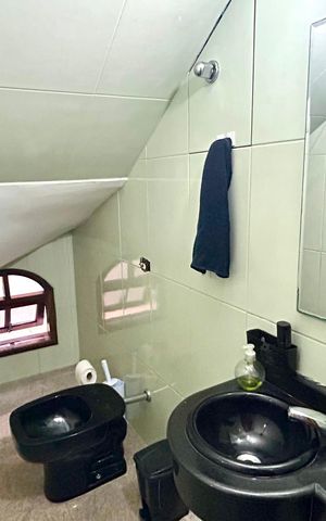 Casa à venda com 200m², 2 quartos e 4 vagas Casa à venda com 200m², 2 quartos e 4 vagasBanheiro 3