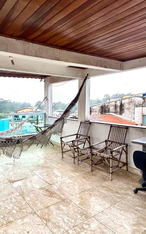 Casa à venda com 200m², 2 quartos e 4 vagas Casa à venda com 200m², 2 quartos e 4 vagasQuintal
