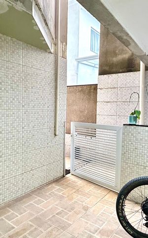 Casa à venda com 200m², 2 quartos e 4 vagas Casa à venda com 200m², 2 quartos e 4 vagasÁrea de Serviço