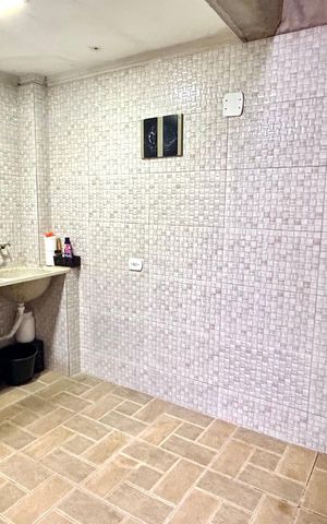 Casa à venda com 200m², 2 quartos e 4 vagas Casa à venda com 200m², 2 quartos e 4 vagasÁrea de Serviço