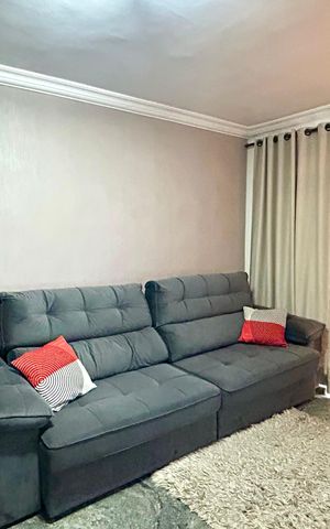 Casa à venda com 200m², 2 quartos e 4 vagas Casa à venda com 200m², 2 quartos e 4 vagasSala