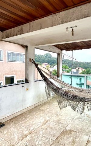 Casa à venda com 200m², 2 quartos e 4 vagas Casa à venda com 200m², 2 quartos e 4 vagasQuintal