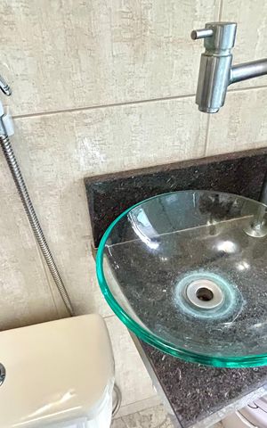 Casa à venda com 200m², 2 quartos e 4 vagas Casa à venda com 200m², 2 quartos e 4 vagasBanheiro 1