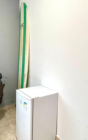 Casa à venda com 200m², 2 quartos e 4 vagas Casa à venda com 200m², 2 quartos e 4 vagasEscritório