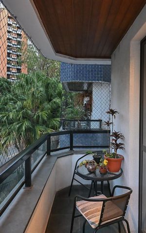 Apartamento para alugar com 103m², 4 quartos e 2 vagasVaranda