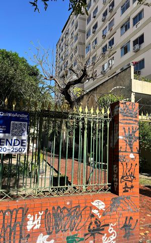 Casa à venda com 737m², 5 quartos e 2 vagas