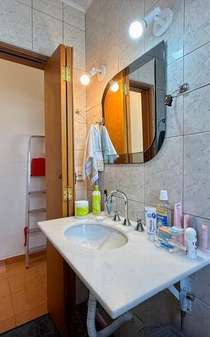 Casa à venda com 112m², 2 quartos e 2 vagasBanheiro 