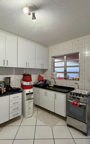 Casa à venda com 112m², 2 quartos e 2 vagasCozinha 