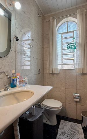 Casa à venda com 112m², 2 quartos e 2 vagasBanheiro 