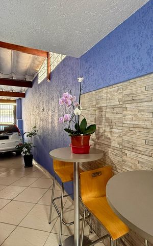 Casa à venda com 112m², 2 quartos e 2 vagasEntrada