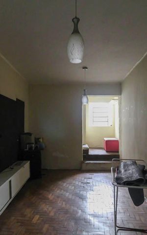 Casa à venda com 270m², 4 quartos e 4 vagas Casa à venda com 270m², 4 quartos e 4 vagasSala
