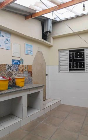 Casa à venda com 270m², 4 quartos e 4 vagas Casa à venda com 270m², 4 quartos e 4 vagasÁrea de Serviço