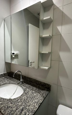 Apartamento para alugar com 100m², 2 quartos e 1 vaga Apartamento para alugar com 100m², 2 quartos e 1 vagaBanheiro da Suíte