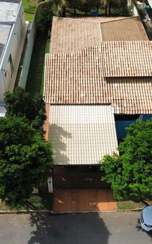 Casa de condomínio à venda com 230m², 4 quartos e 4 vagas Casa de condomínio à venda com 230m², 4 quartos e 4 vagasVista do alto da casa
