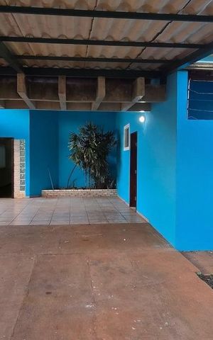 Casa de condomínio à venda com 230m², 4 quartos e 4 vagas Casa de condomínio à venda com 230m², 4 quartos e 4 vagasÁrea externa