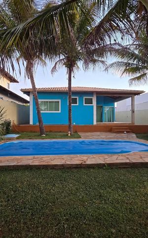 Casa de condomínio à venda com 230m², 4 quartos e 4 vagas Casa de condomínio à venda com 230m², 4 quartos e 4 vagasÁrea externa