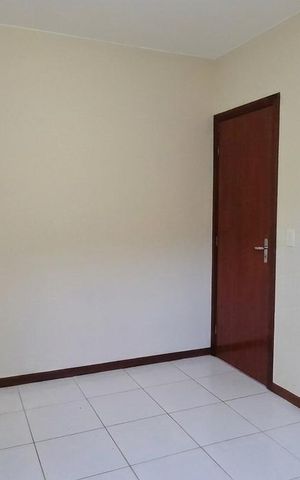 Casa de condomínio à venda com 230m², 4 quartos e 4 vagas Casa de condomínio à venda com 230m², 4 quartos e 4 vagasQuarto