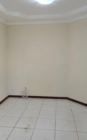 Casa de condomínio à venda com 230m², 4 quartos e 4 vagas Casa de condomínio à venda com 230m², 4 quartos e 4 vagasQuarto