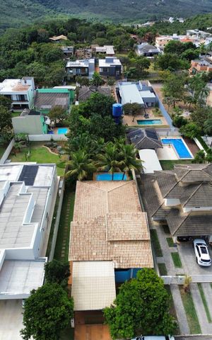 Casa de condomínio à venda com 230m², 4 quartos e 4 vagas Casa de condomínio à venda com 230m², 4 quartos e 4 vagasVista do alto da casa